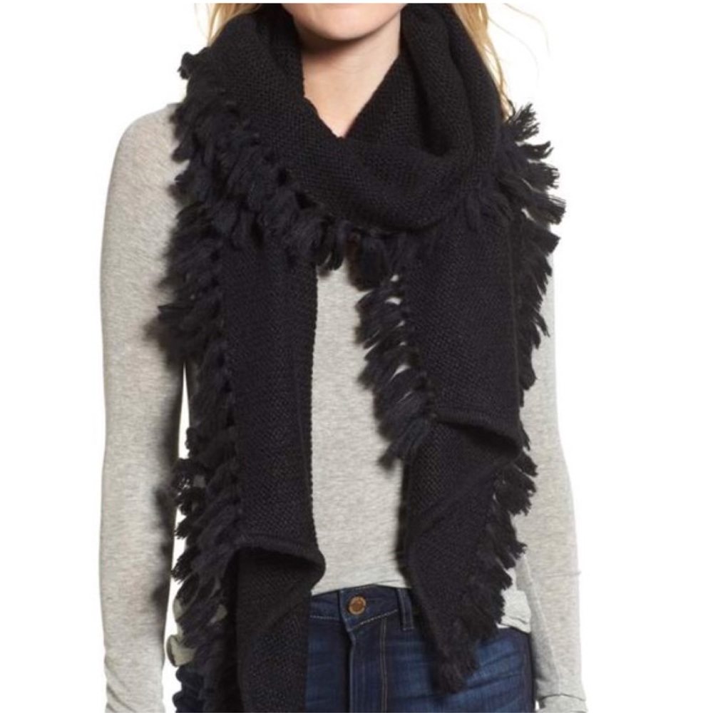 Tassel scarf